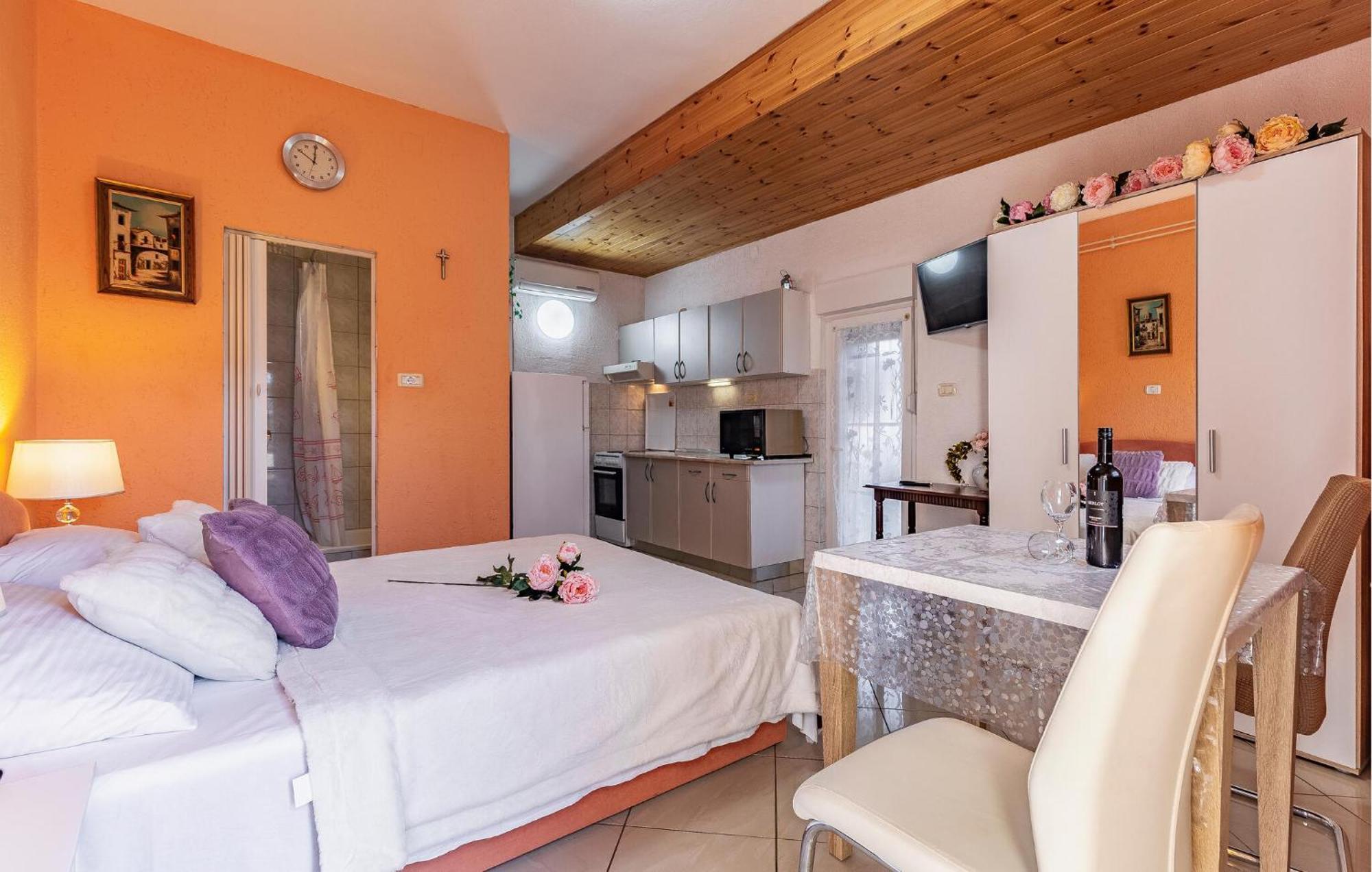 Pet Friendly Apartment In Medulin With Wifi Exteriör bild